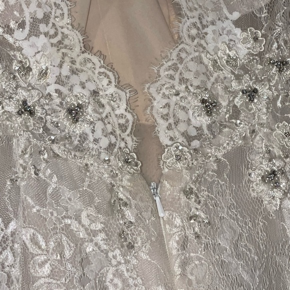 Maggie Sottero Dahlia - Picture 3 of 10